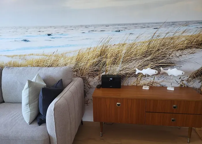 Skytower One - 14th Floor - Splendid Harbour & Sea View Apartman