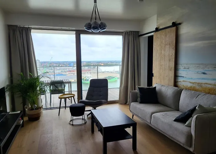 Skytower One - 14th Floor - Splendid Harbour & Sea View *